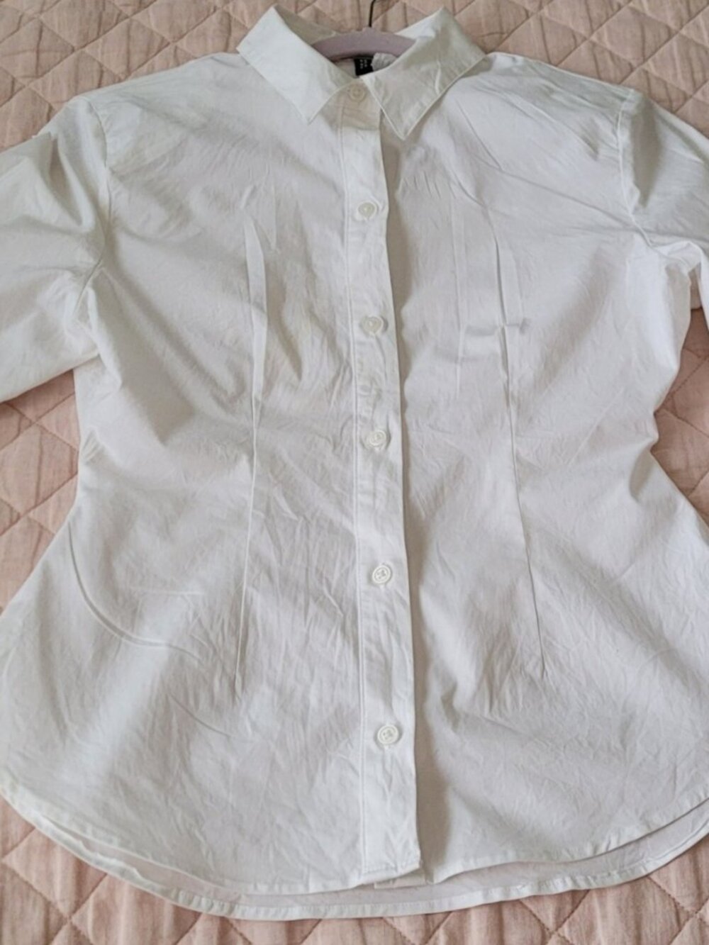 H&M Divided white size small peplum button-up long-sleeve top